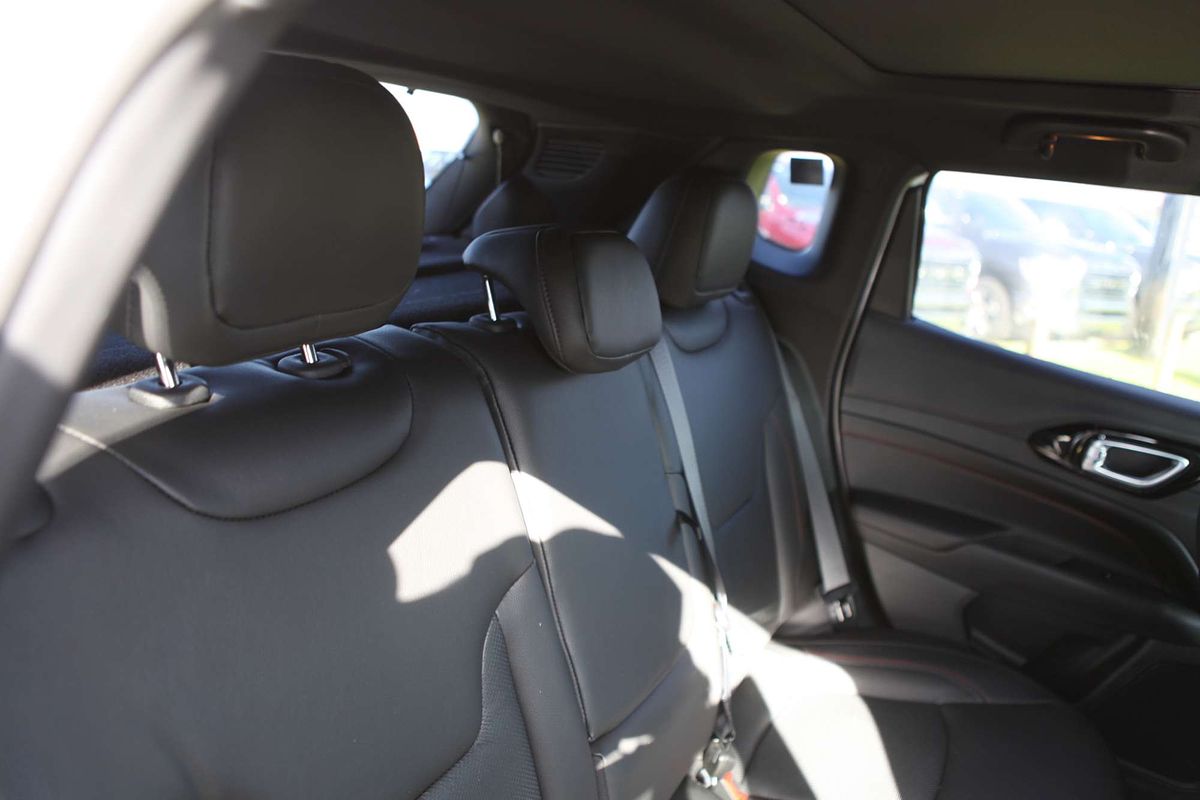 2023 Jeep Compass Trailhawk M6