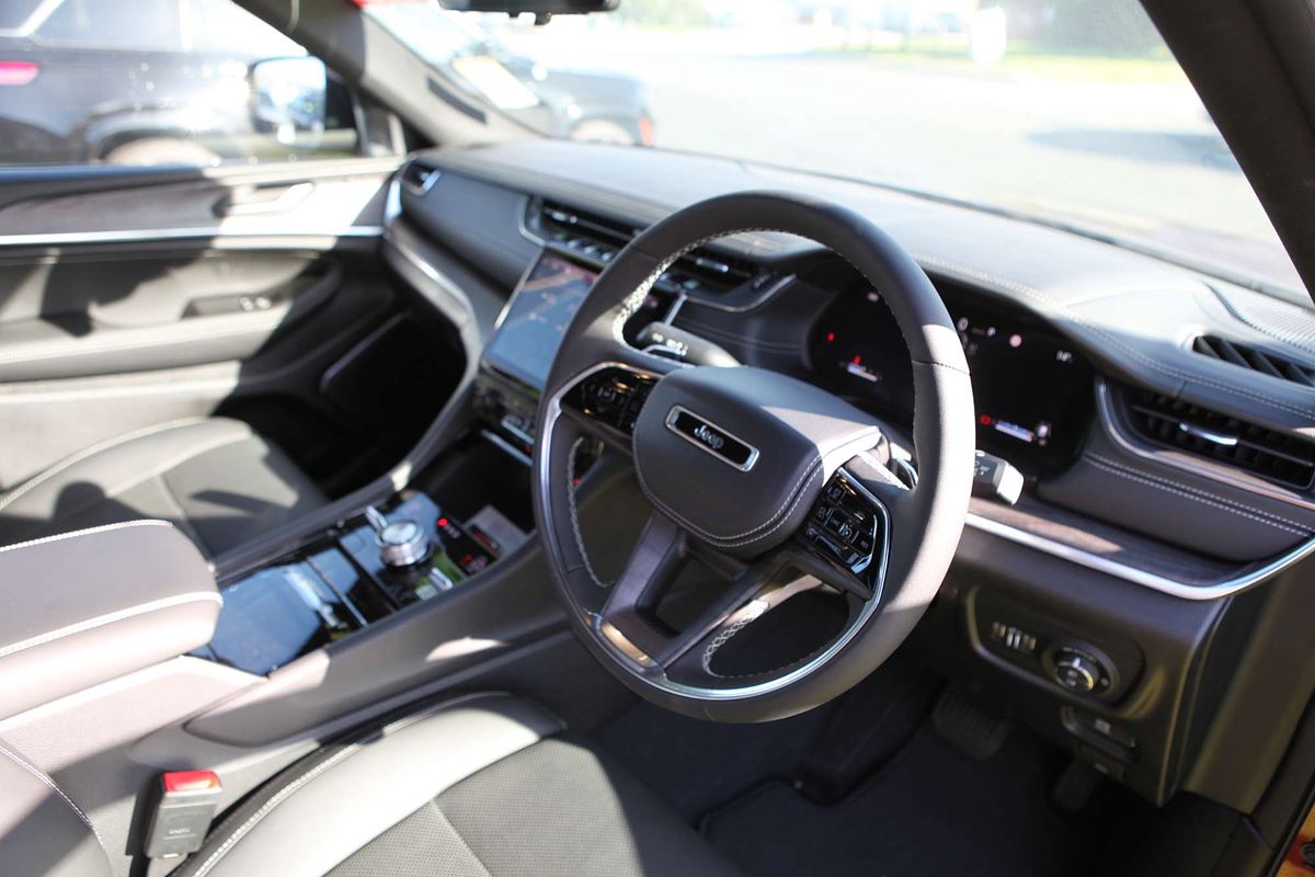 2023 Jeep Grand Cherokee Overland WL