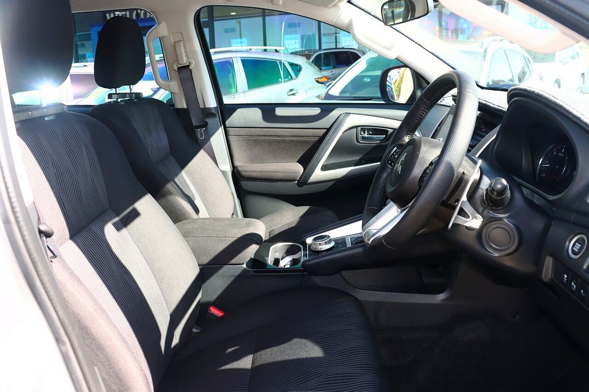2024 Mitsubishi Pajero Sport GLX QG