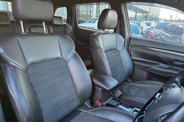 2021 Mitsubishi Outlander Black Edition ZL
