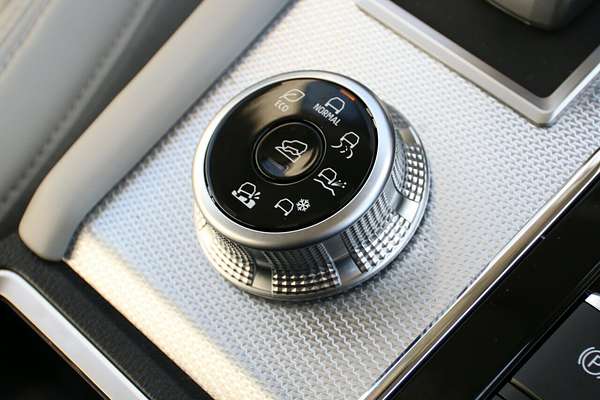 2024 Mitsubishi Outlander Exceed ZM