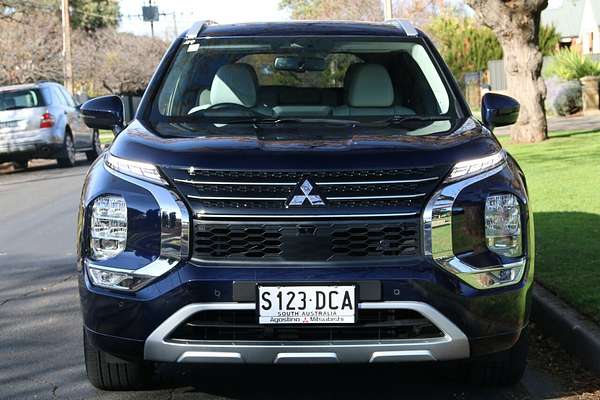 2024 Mitsubishi Outlander Exceed ZM
