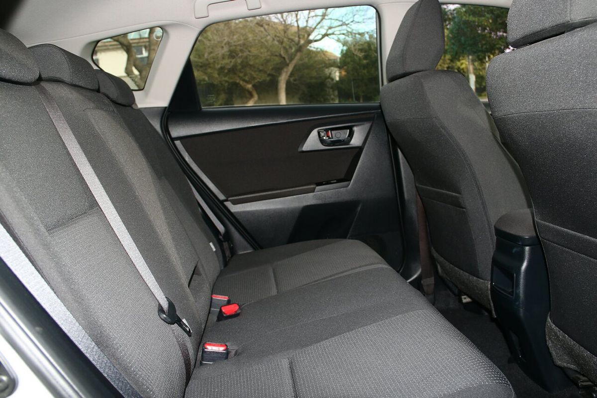 2015 Toyota Corolla Ascent Sport ZRE182R