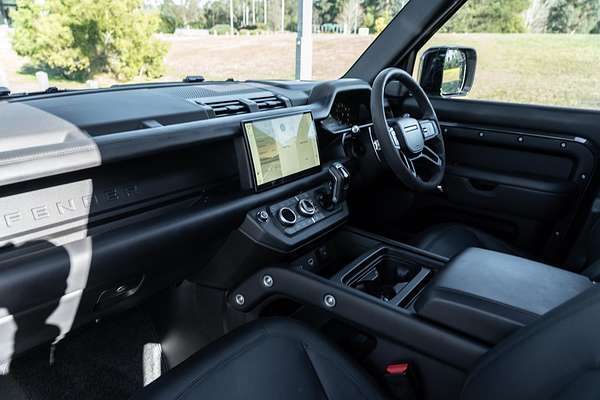 2023 Land Rover Defender 110 P525 V8 L663