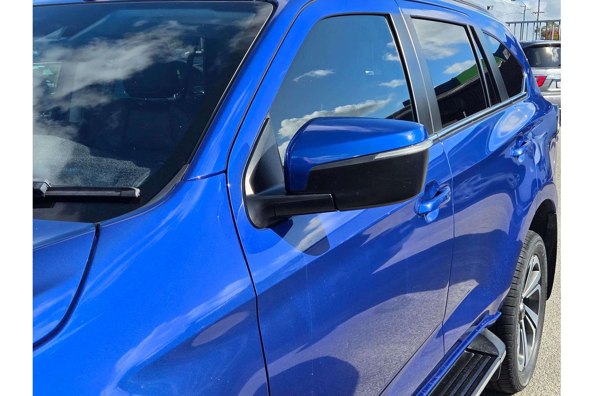 2022 Isuzu MU-X LS-T