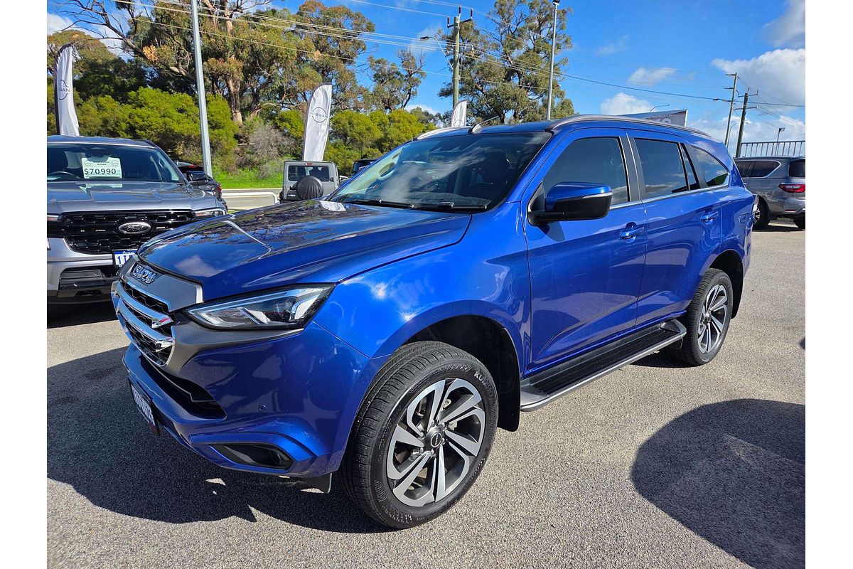 2022 Isuzu MU-X LS-T
