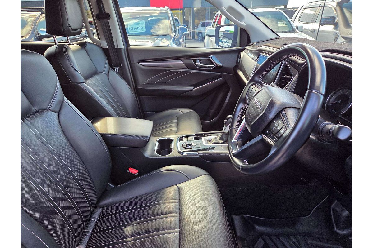 2022 Isuzu MU-X LS-T