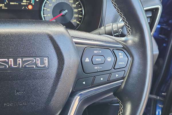 2022 Isuzu MU-X LS-T