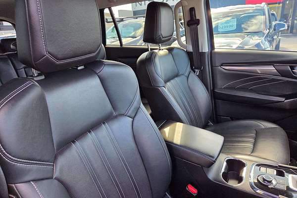 2022 Isuzu MU-X LS-T