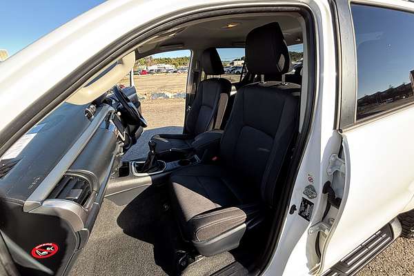 2015 Toyota Hilux SR5 GUN126R 4X4