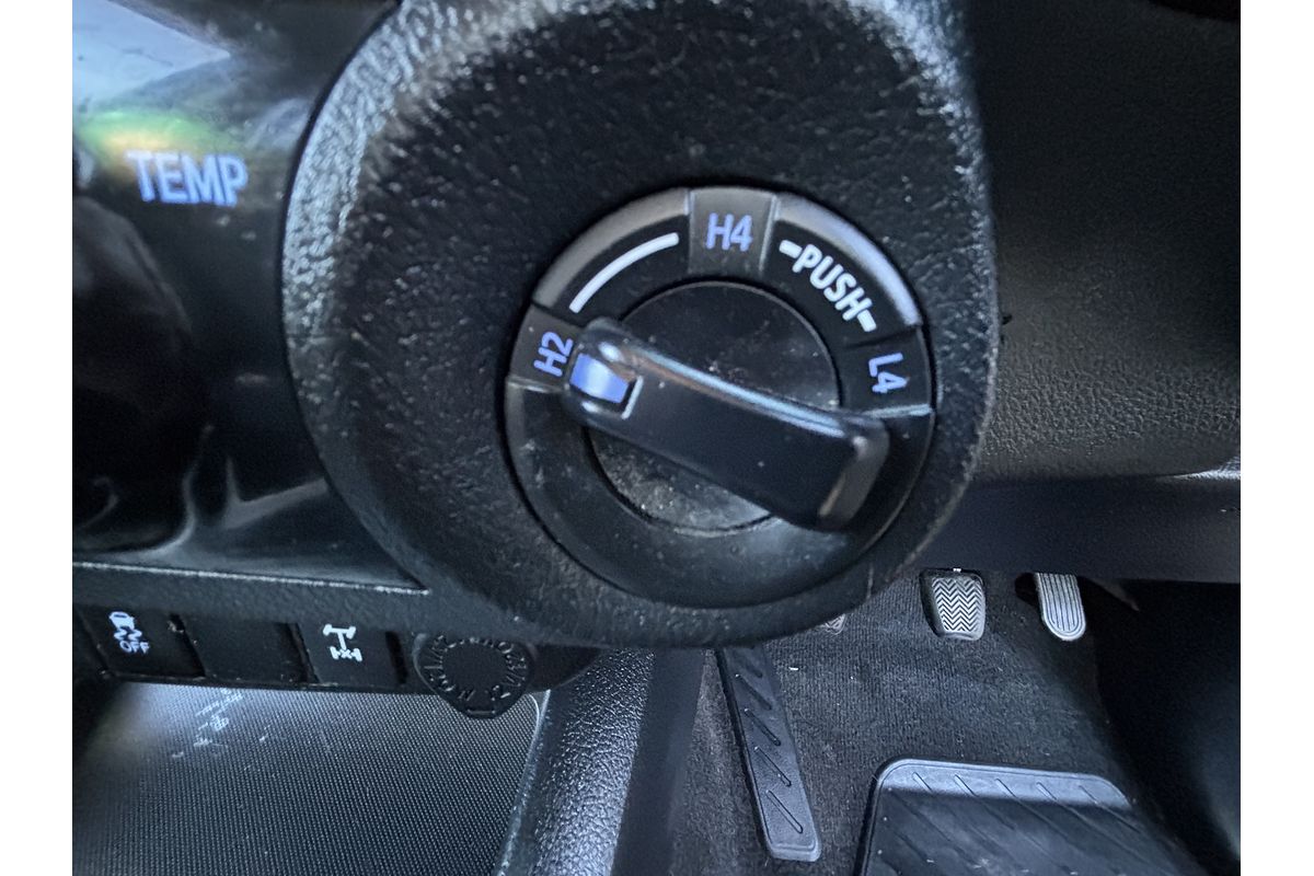 2015 Toyota Hilux SR5 GUN126R 4X4