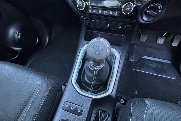 2015 Toyota Hilux SR5 GUN126R 4X4