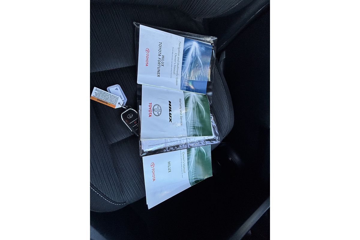 2015 Toyota Hilux SR5 GUN126R 4X4