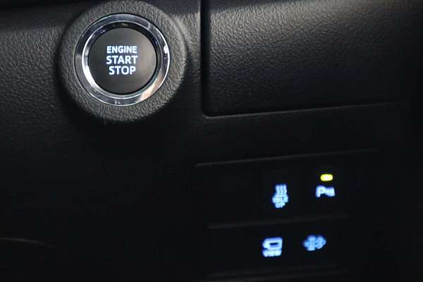 2024 Toyota Hilux Rogue 48V GUN126R 4X4