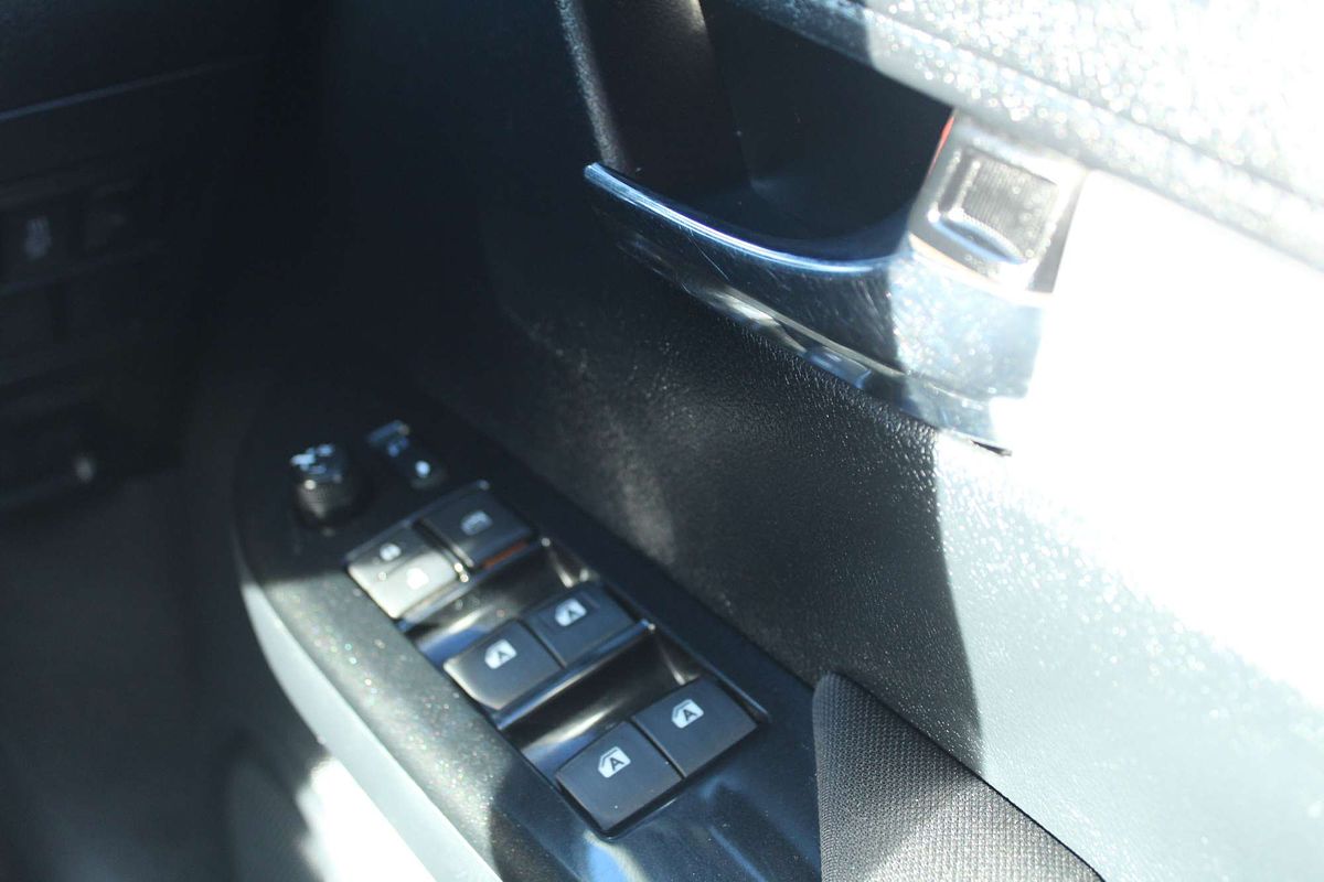 2017 Toyota Hilux SR5 GUN126R 4X4
