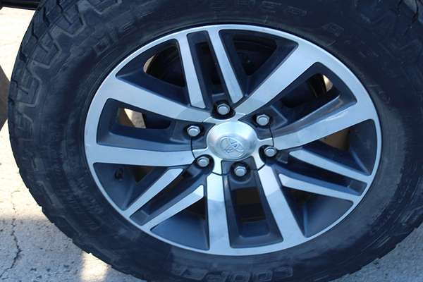 2017 Toyota Hilux SR5 GUN126R 4X4