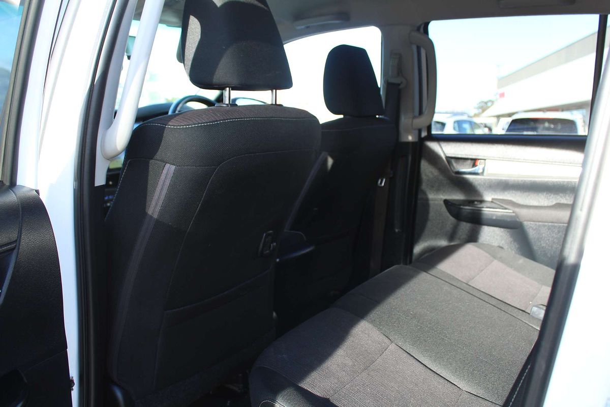 2017 Toyota Hilux SR5 GUN126R 4X4
