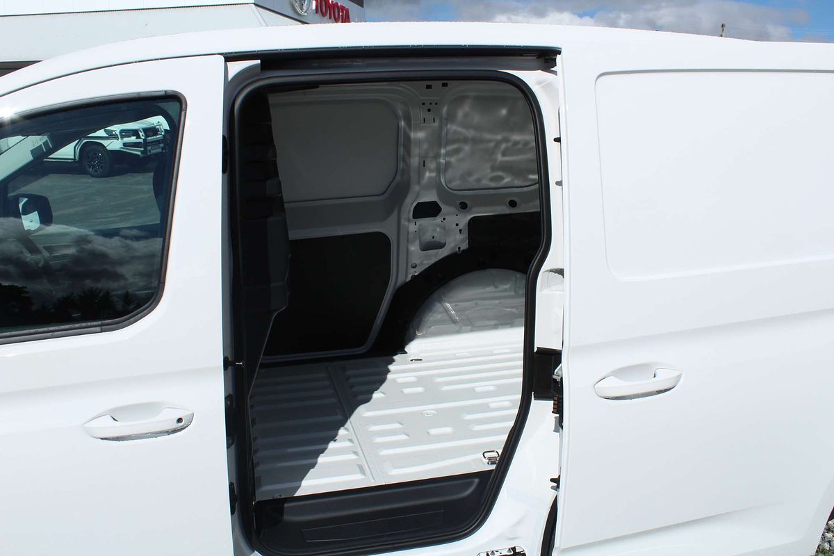 2025 Volkswagen Caddy TSI220 5 SWB