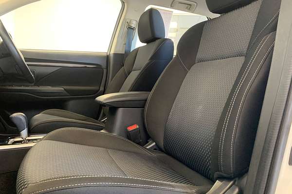 2021 Mitsubishi Outlander ES ZL