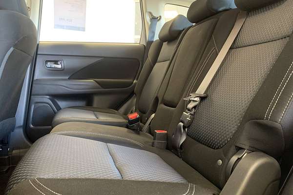 2021 Mitsubishi Outlander ES ZL