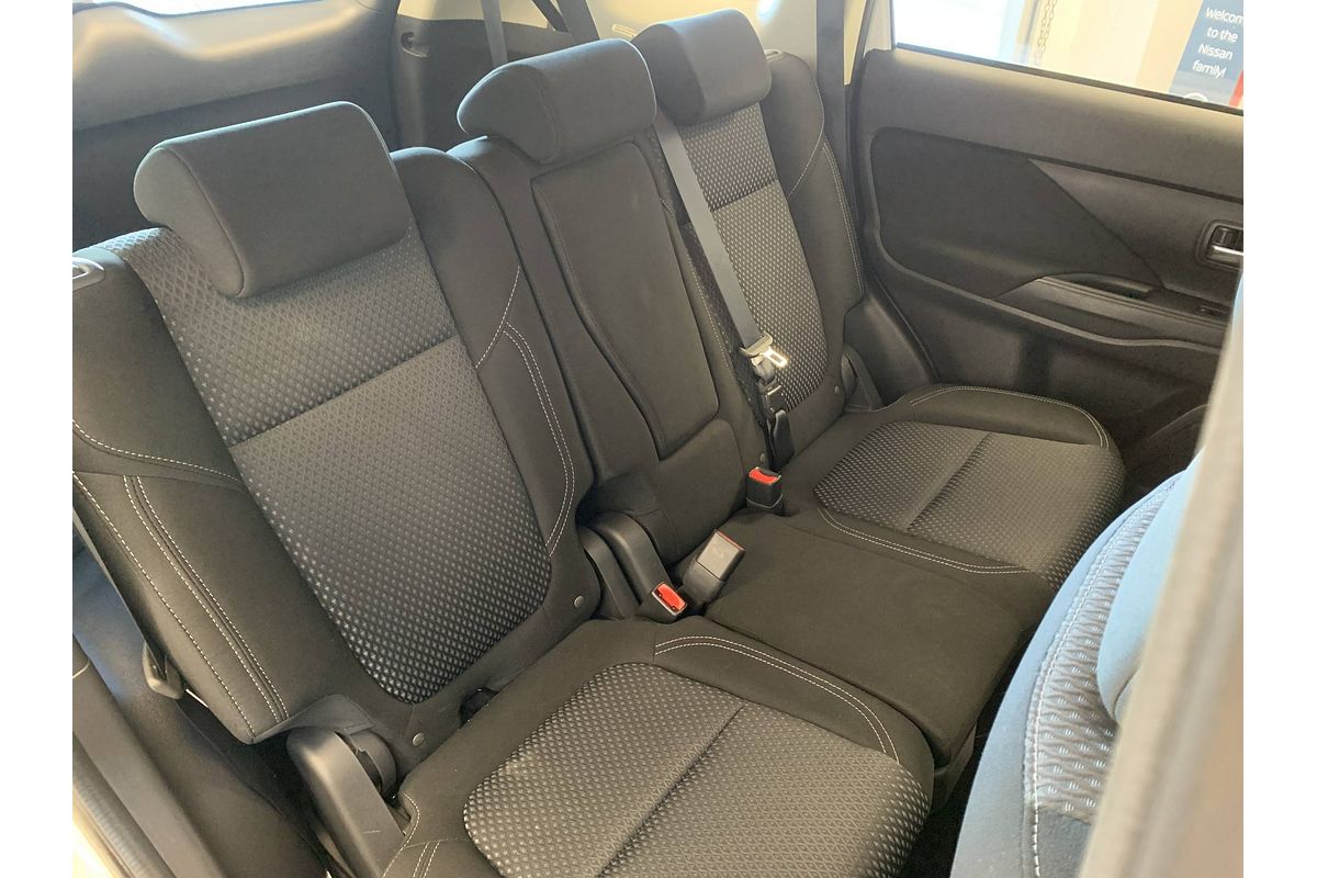 2021 Mitsubishi Outlander ES ZL