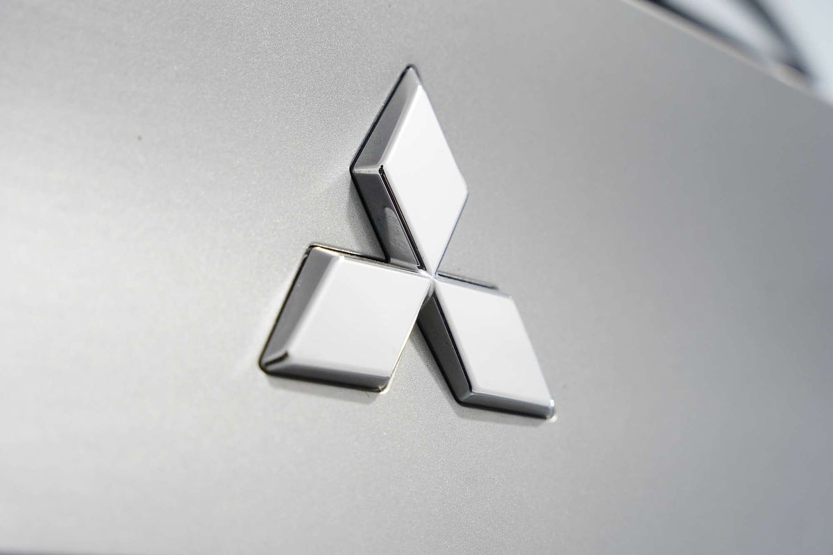 2023 Mitsubishi Outlander ES ZM