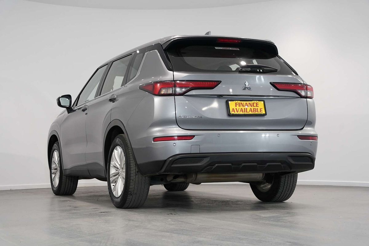 2023 Mitsubishi Outlander ES ZM