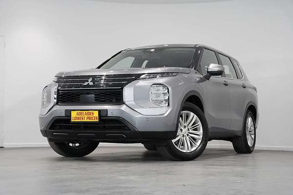 2023 Mitsubishi Outlander ES ZM