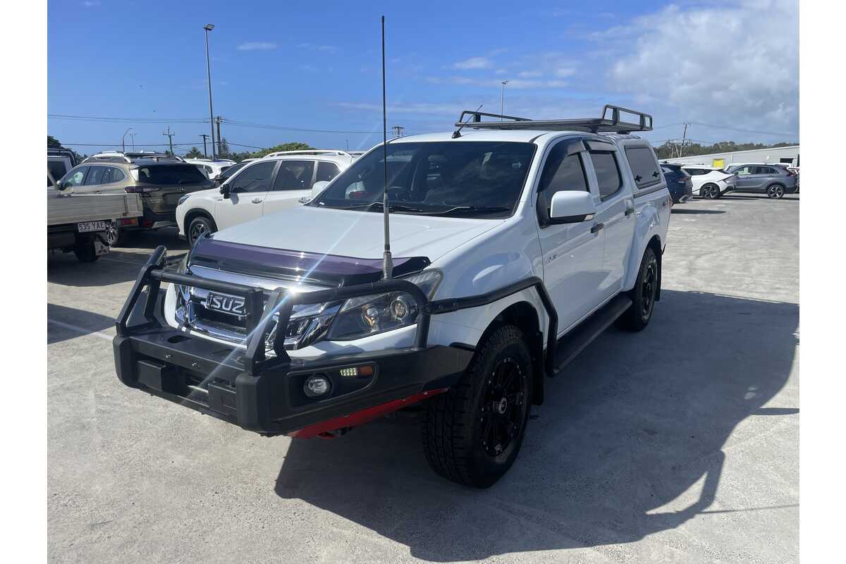 2015 Isuzu D-MAX LS-M