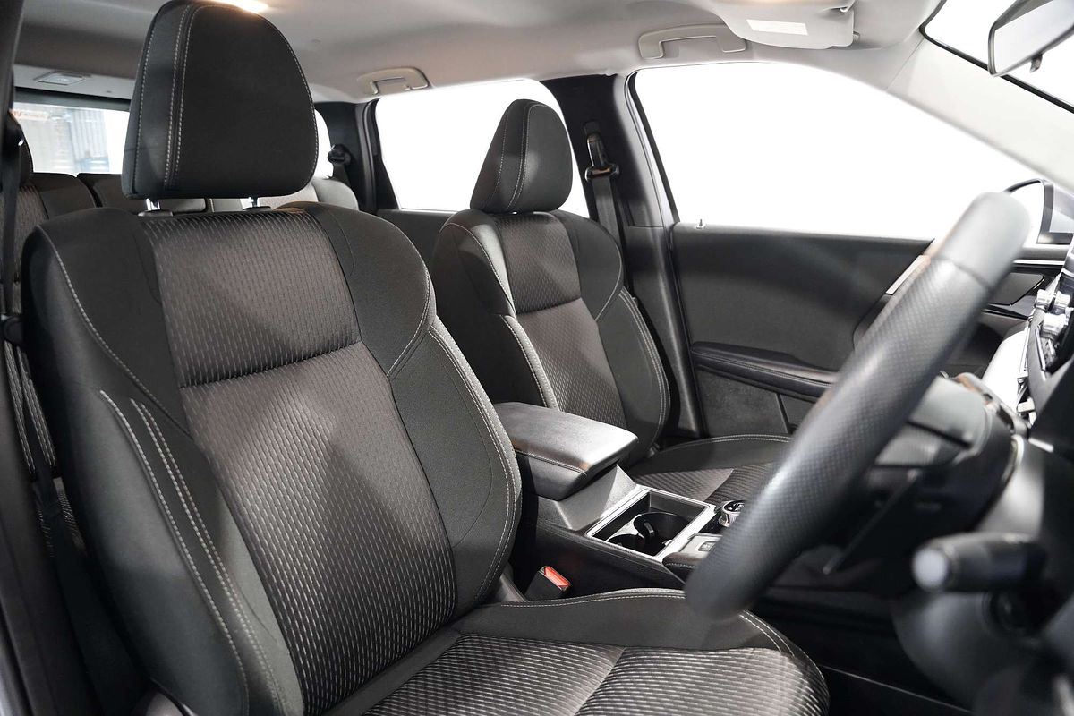 2023 Mitsubishi Outlander ES ZM