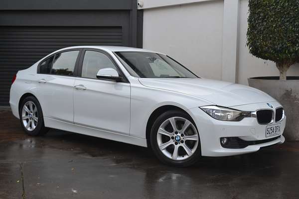 2013 BMW 3 Series 320i F30