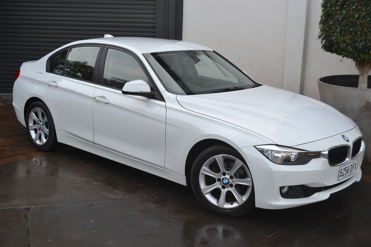 2013 BMW 3 Series 320i F30