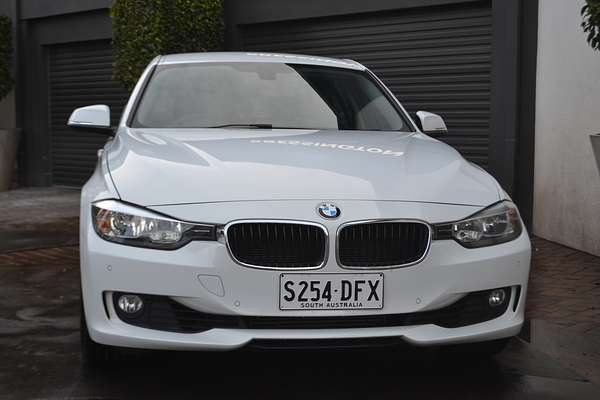 2013 BMW 3 Series 320i F30