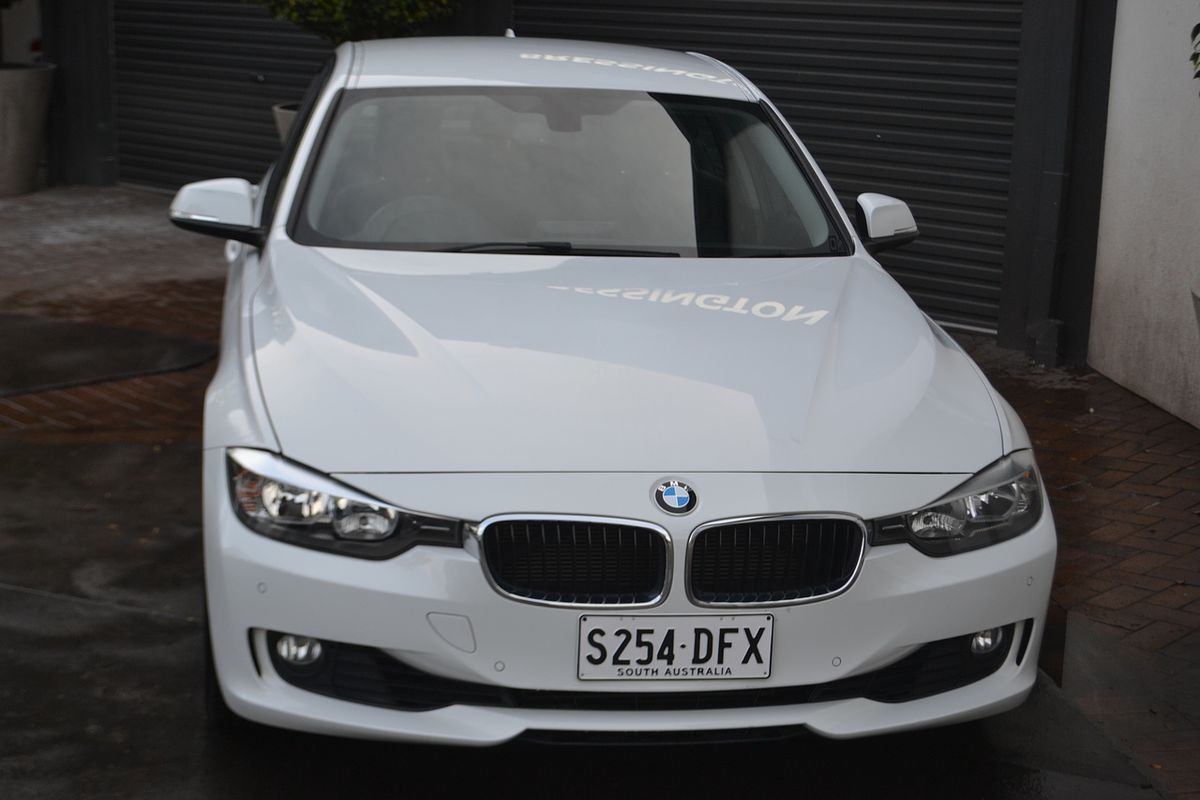 2013 BMW 3 Series 320i F30