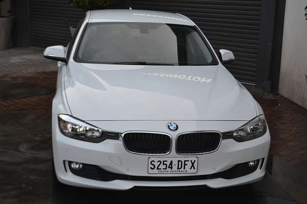 2013 BMW 3 Series 320i F30