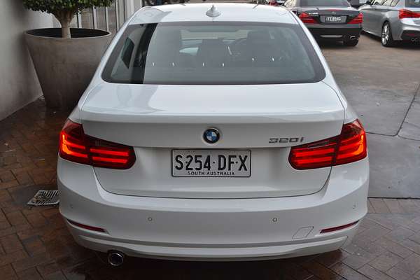 2013 BMW 3 Series 320i F30