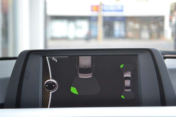 2013 BMW 3 Series 320i F30