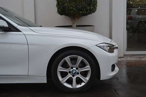 2013 BMW 3 Series 320i F30