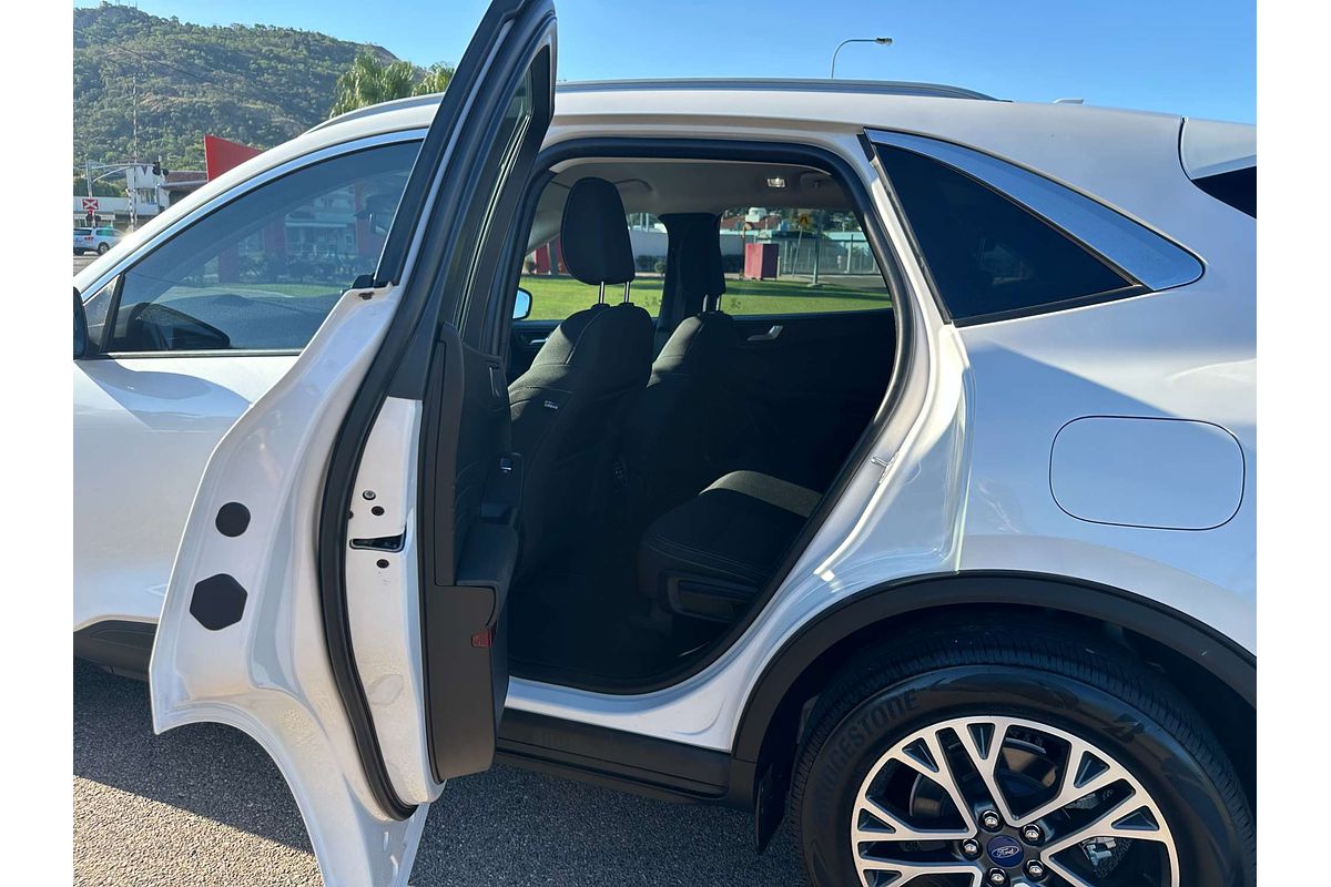 2021 Ford Escape  ZH