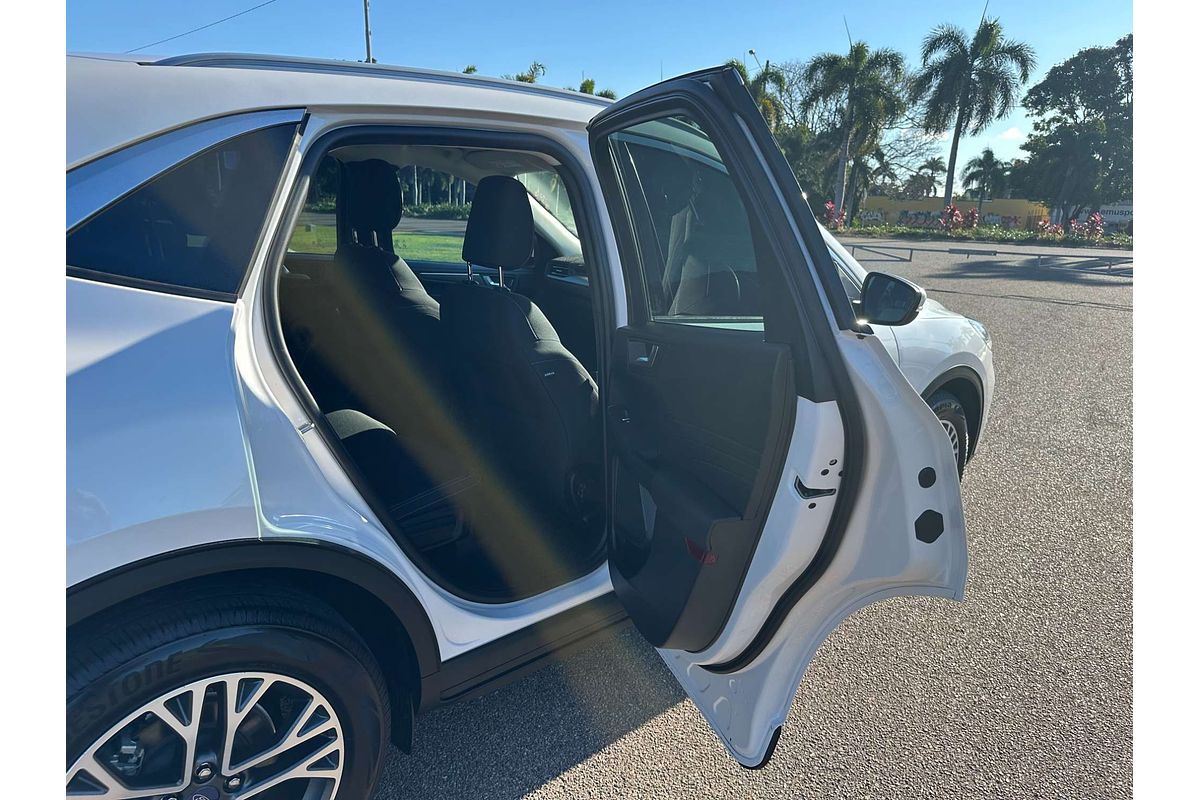 2021 Ford Escape  ZH