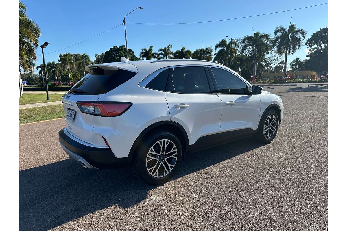 2021 Ford Escape  ZH