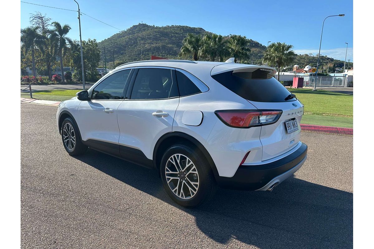 2021 Ford Escape  ZH