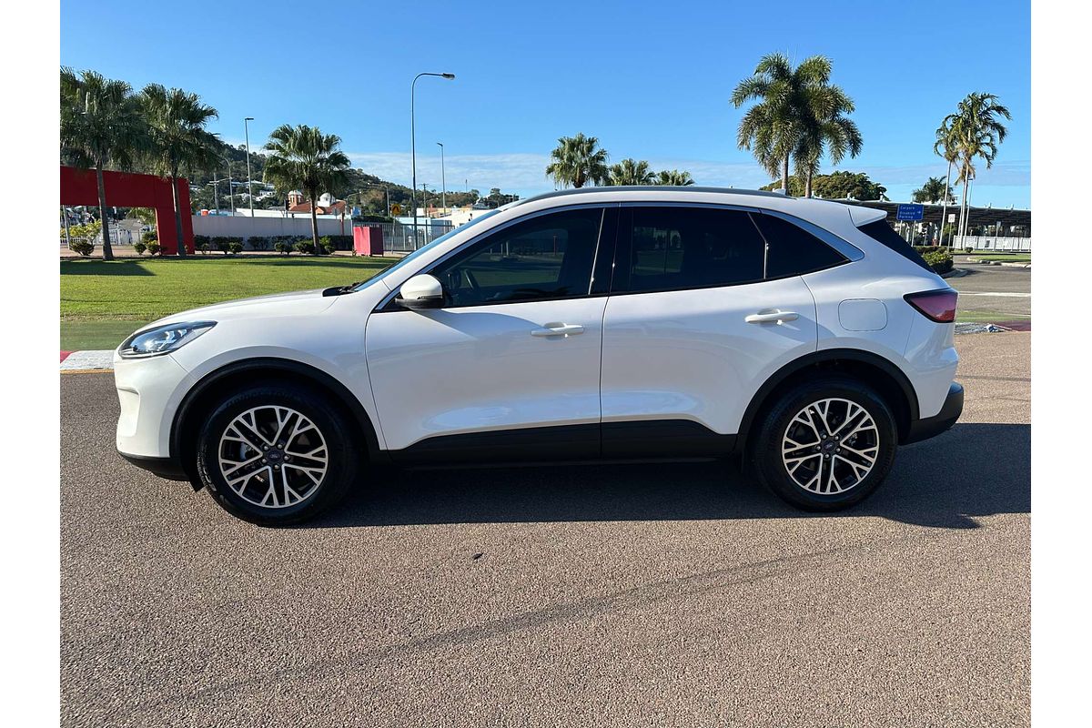 2021 Ford Escape  ZH
