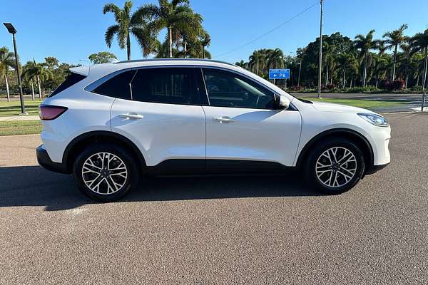 2021 Ford Escape  ZH
