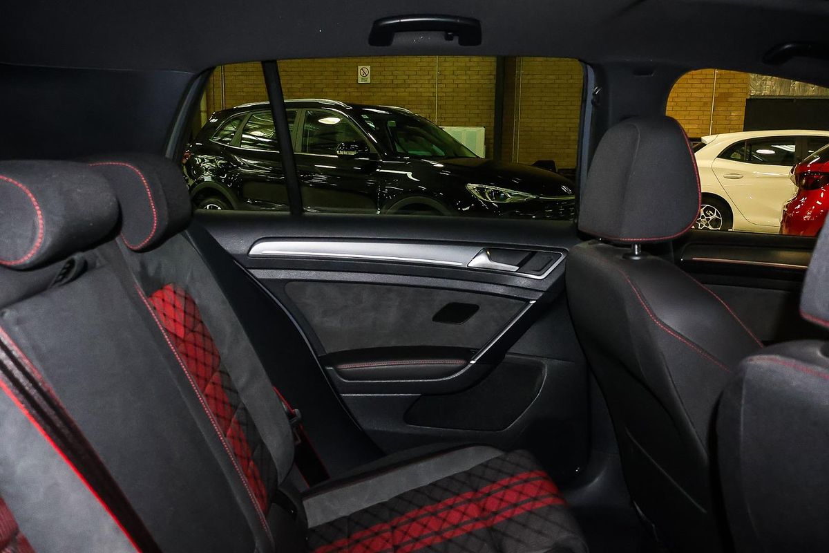 2020 Volkswagen Golf GTI TCR 7.5