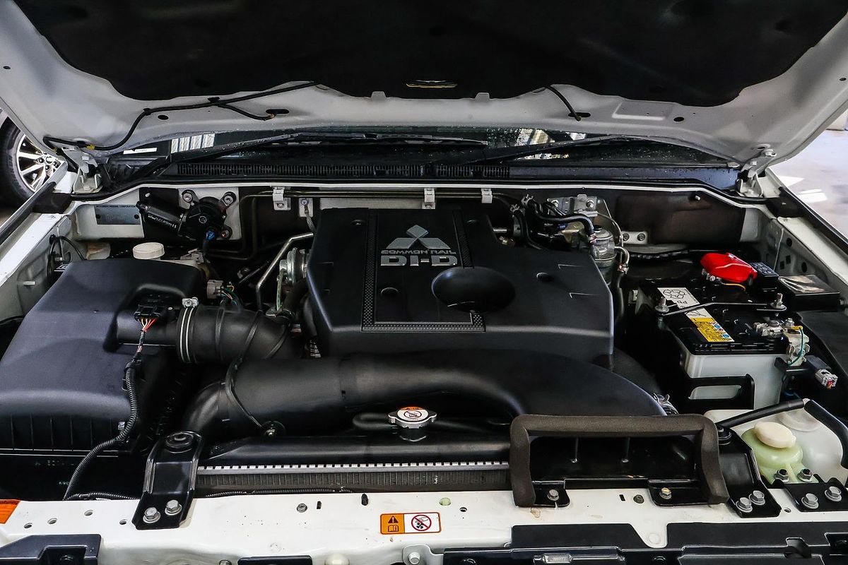 2019 Mitsubishi Pajero GLX NX
