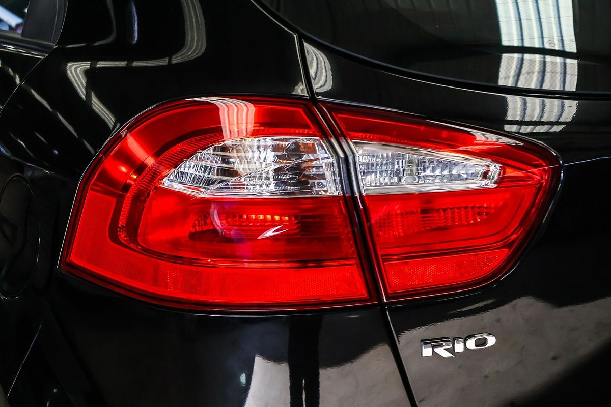 2013 Kia Rio S UB