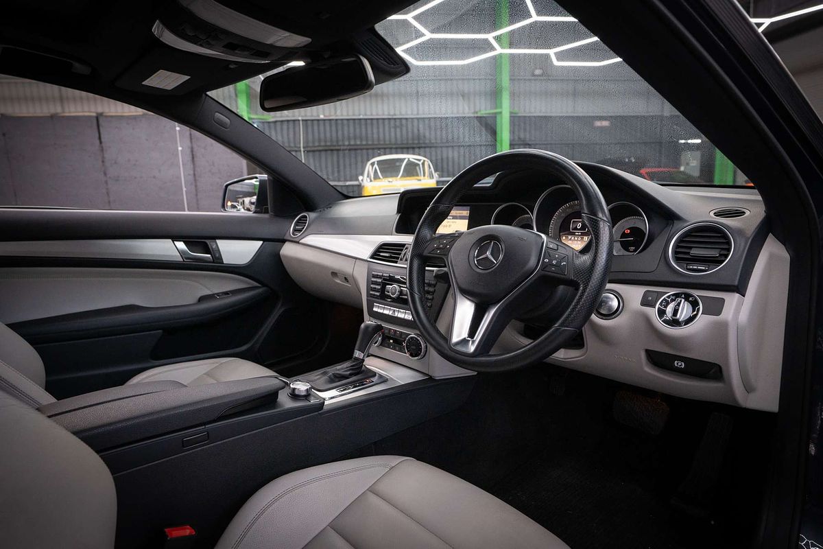 2011 Mercedes-Benz C-Class C250 CDI BlueEFFICIENCY C204