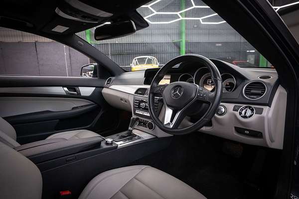 2011 Mercedes-Benz C-Class C250 CDI BlueEFFICIENCY C204