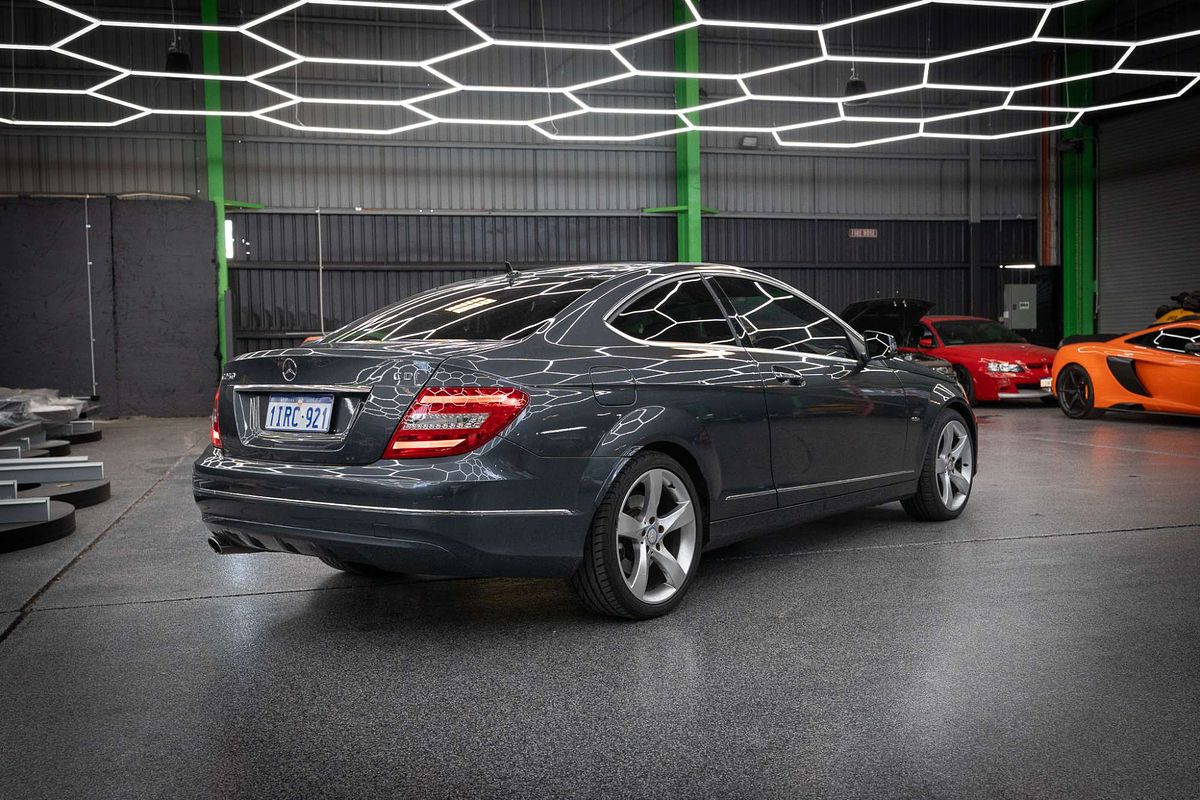 2011 Mercedes-Benz C-Class C250 CDI BlueEFFICIENCY C204